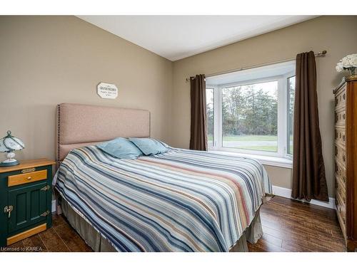 2516 County Road 9, Napanee, ON - Indoor Photo Showing Bedroom