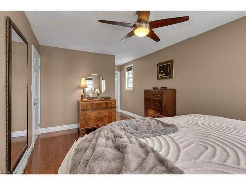 454 Barnsley Crescent, Kingston, ON - Indoor Photo Showing Bedroom