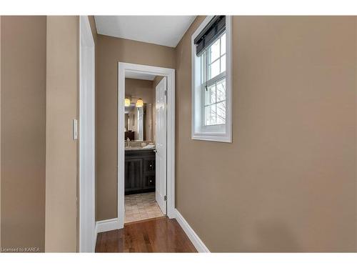 454 Barnsley Crescent, Kingston, ON - Indoor Photo Showing Other Room
