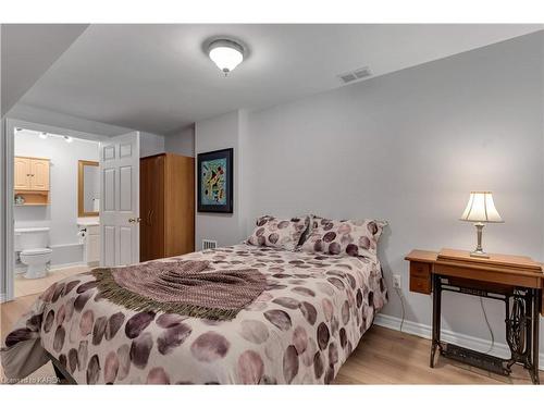 454 Barnsley Crescent, Kingston, ON - Indoor Photo Showing Bedroom