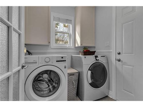 454 Barnsley Crescent, Kingston, ON - Indoor Photo Showing Laundry Room