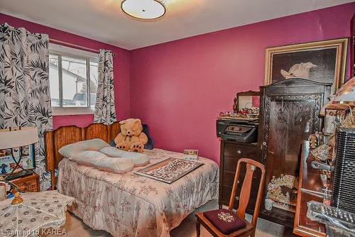 3 Cornell Avenue, Amherstview, ON - Indoor Photo Showing Bedroom