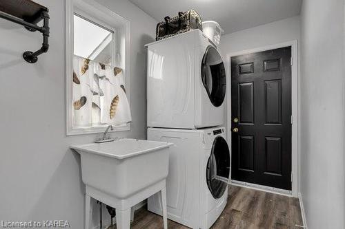 675 Arthur Street, Gananoque, ON - Indoor Photo Showing Laundry Room