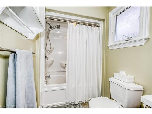 1201 Wheathill Street, Kingston, ON - Indoor Photo Showing Bathroom
