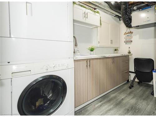 1201 Wheathill Street, Kingston, ON - Indoor Photo Showing Laundry Room