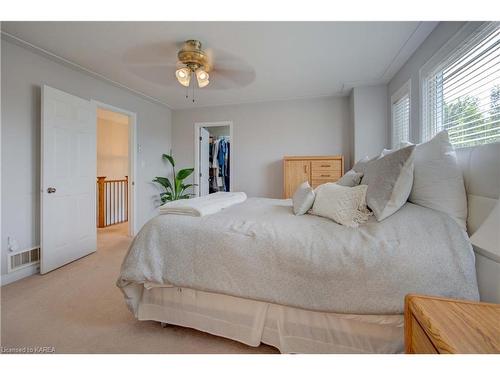 1338 Grace Avenue, Kingston, ON - Indoor Photo Showing Bedroom