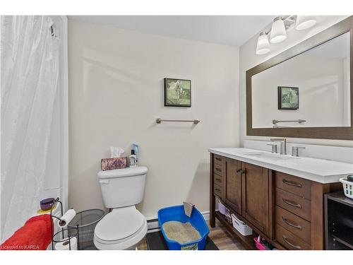 185 Elm Street, Gananoque, ON - Indoor Photo Showing Bathroom