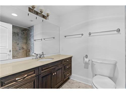 1303-5 Gore Street, Kingston, ON - Indoor Photo Showing Bathroom