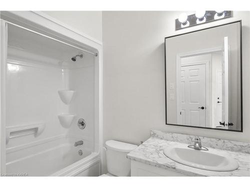 201 Creighton Drive, Odessa, ON - Indoor Photo Showing Bathroom