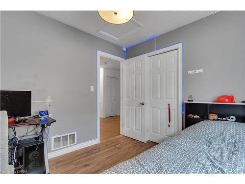 1059 Greenwood Park Drive, Kingston, ON - Indoor Photo Showing Bedroom