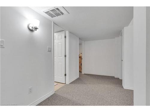 1059 Greenwood Park Drive, Kingston, ON - Indoor Photo Showing Other Room