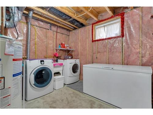 1059 Greenwood Park Drive, Kingston, ON - Indoor Photo Showing Laundry Room