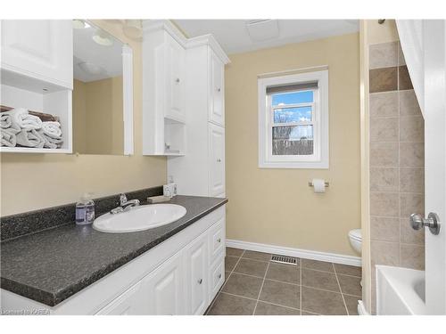 175 Brennan Road, Belleville, ON - Indoor Photo Showing Bathroom
