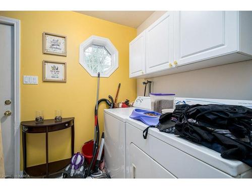 192 Centre Street, Deseronto, ON - Indoor Photo Showing Laundry Room