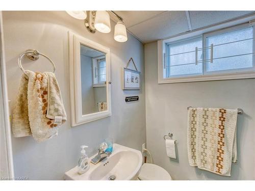 1043D Big Clear Lane, Arden, ON - Indoor Photo Showing Bathroom
