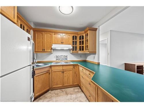 107-66 Greenview Drive, Kingston, ON - Indoor Photo Showing Kitchen