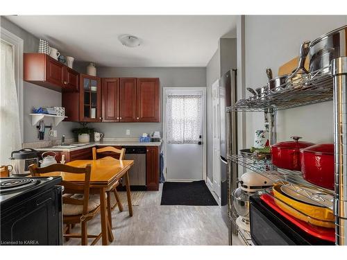 185-187 Montreal Street, Kingston, ON - Indoor Photo Showing Kitchen