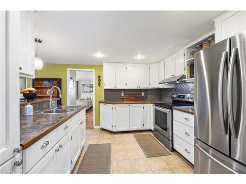 416 Garden Street, Gananoque, ON - Indoor Photo Showing Kitchen With Double Sink