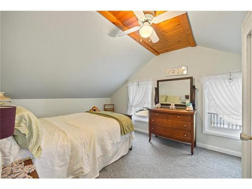416 Garden Street, Gananoque, ON - Indoor Photo Showing Bedroom