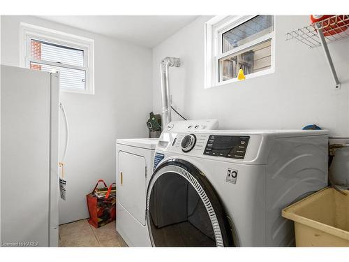 158 Fairview Road, Kingston, ON - Indoor Photo Showing Laundry Room
