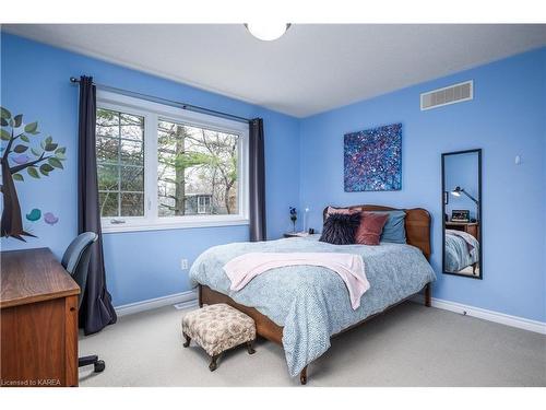 28 Toronto Street, Kingston, ON - Indoor Photo Showing Bedroom