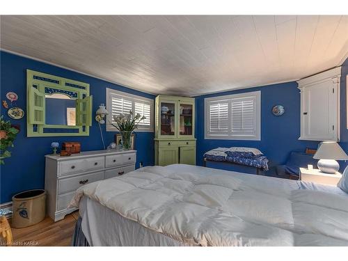 700 Tar Island, Rockport, ON - Indoor Photo Showing Bedroom