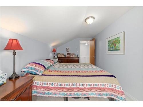 175 Airport Parkway, Belleville, ON - Indoor Photo Showing Bedroom