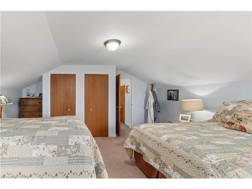 175 Airport Parkway, Belleville, ON - Indoor Photo Showing Bedroom