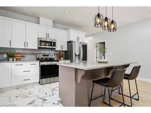 1234 Mazzolin Crescent, Kingston, ON - Indoor Photo Showing Kitchen With Upgraded Kitchen