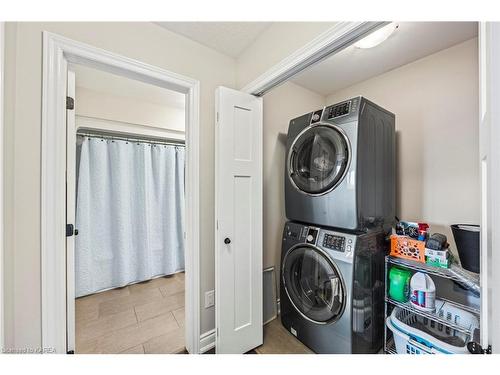 1523 Albany Drive, Kingston, ON - Indoor Photo Showing Laundry Room