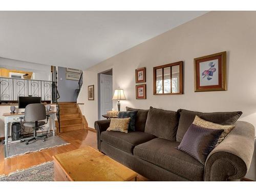 834 Sandringham Place, Kingston, ON - Indoor Photo Showing Other Room