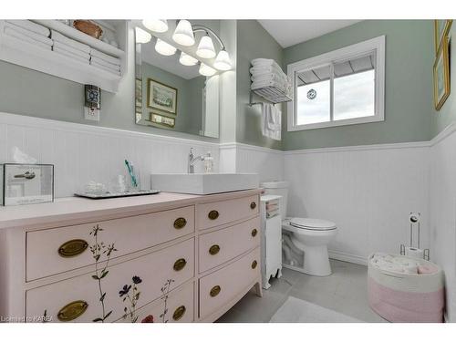 834 Sandringham Place, Kingston, ON - Indoor Photo Showing Bathroom