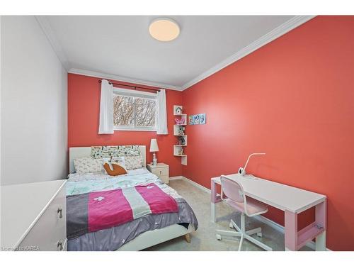 27 Nicholson Crescent, Amherstview, ON - Indoor Photo Showing Bedroom