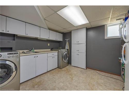 27 Nicholson Crescent, Amherstview, ON - Indoor Photo Showing Laundry Room