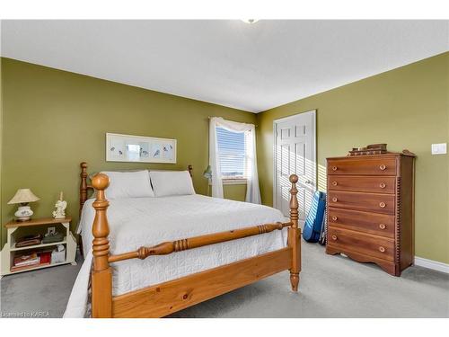 3280 Big Creek Road, Greater Napanee, ON - Indoor Photo Showing Bedroom