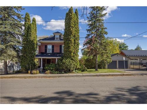 43 Main Street, Westport, ON - Outdoor With Facade