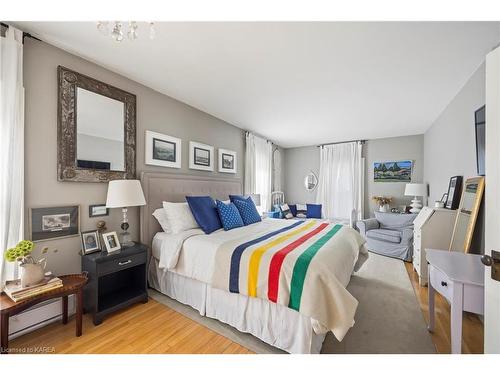 43 Main Street, Westport, ON - Indoor Photo Showing Bedroom