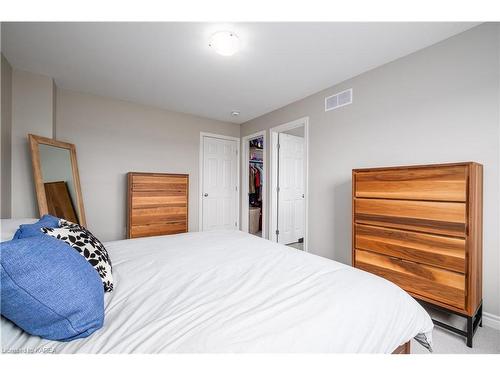 1104 Barrow Avenue, Kingston, ON - Indoor Photo Showing Bedroom