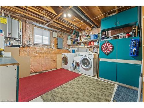 315 Amherst Drive, Amherstview, ON - Indoor Photo Showing Laundry Room