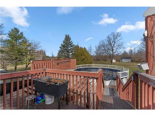 315 Amherst Drive, Amherstview, ON - Outdoor