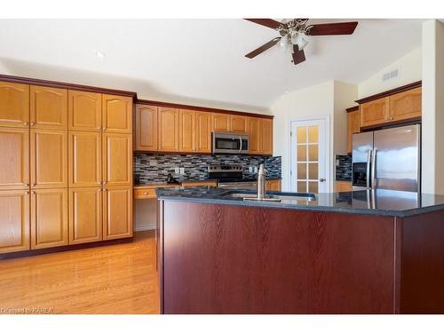 122 Islandview Drive, Amherstview, ON - Indoor Photo Showing Kitchen With Double Sink