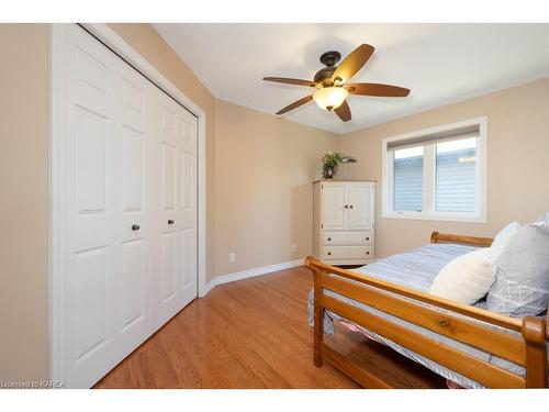 122 Islandview Drive, Amherstview, ON - Indoor Photo Showing Bedroom