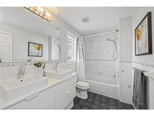 1256 Brackenwood Crescent, Kingston, ON - Indoor Photo Showing Bathroom