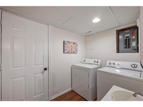 1256 Brackenwood Crescent, Kingston, ON - Indoor Photo Showing Laundry Room