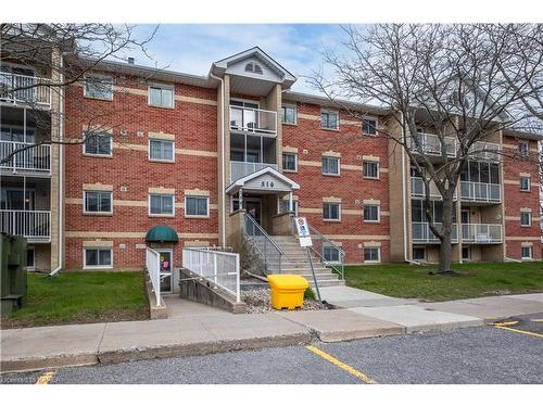 211-316 Kingsdale Avenue, Kingston, ON - Outdoor With Balcony With Facade