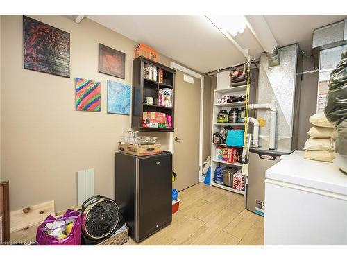 3 Sharmans Lane, Kingston, ON - Indoor Photo Showing Laundry Room