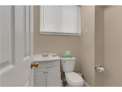 187 Sutherland Drive, Kingston, ON - Indoor Photo Showing Bathroom