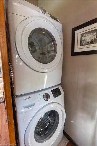 108 Killenbeck Lane, Lansdowne, ON - Indoor Photo Showing Laundry Room