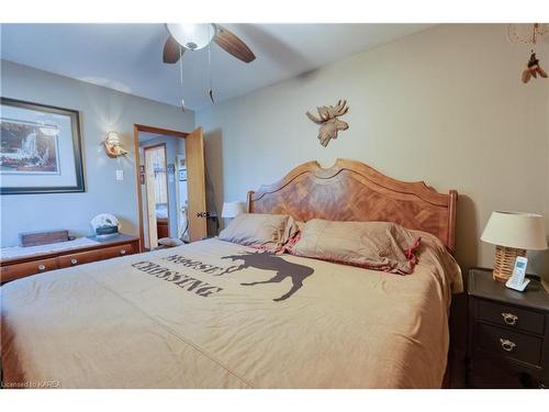 108 Killenbeck Lane, Lansdowne, ON - Indoor Photo Showing Bedroom