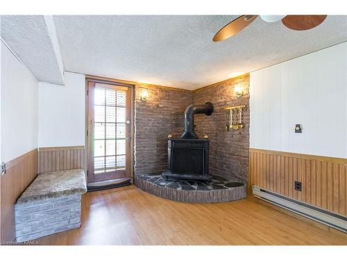 75 Poplar Street, Belleville, ON - Indoor Photo Showing Living Room With Fireplace